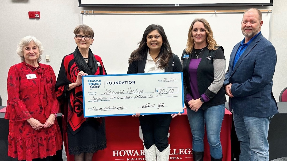 Texas Trust Gives foundation with Howard College San Angelo
